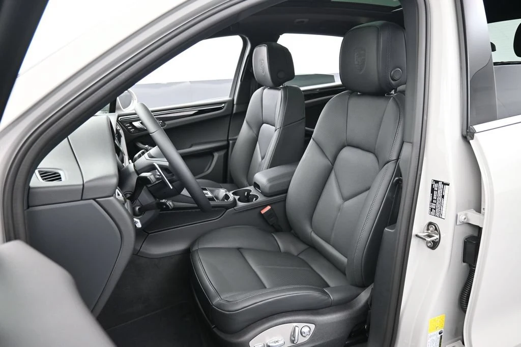 2026 Porsche Macan S interior, seats, Black