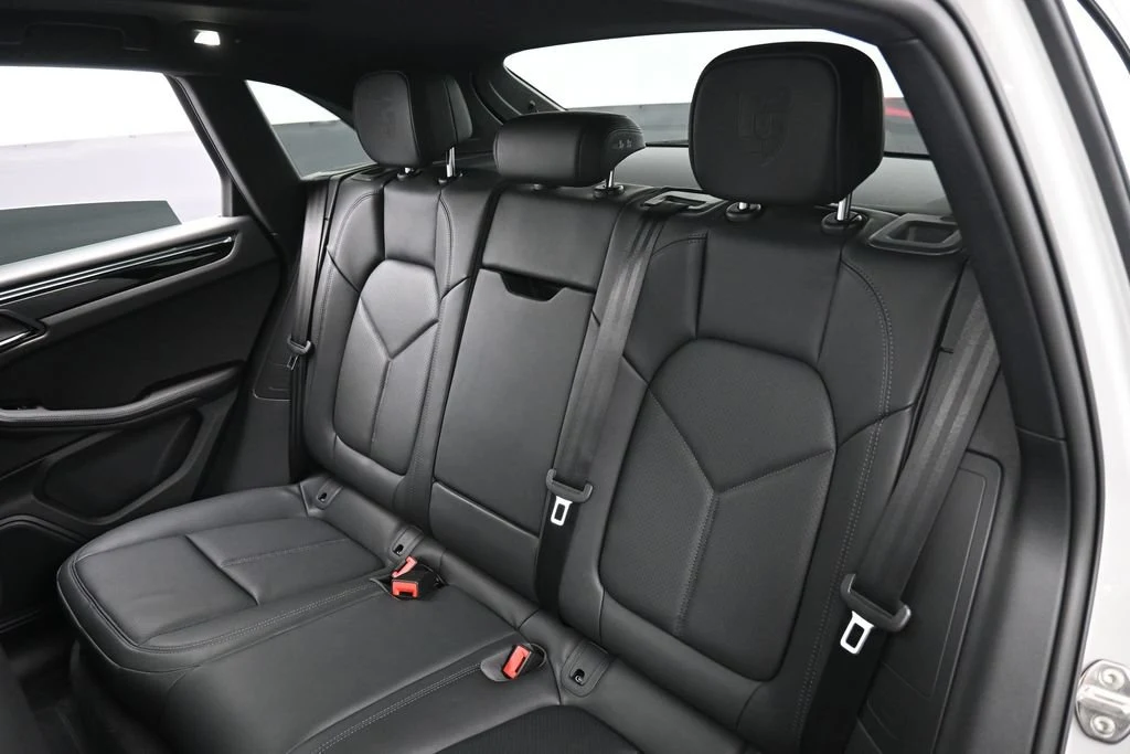 2026 Porsche Macan S interior, seats, Black