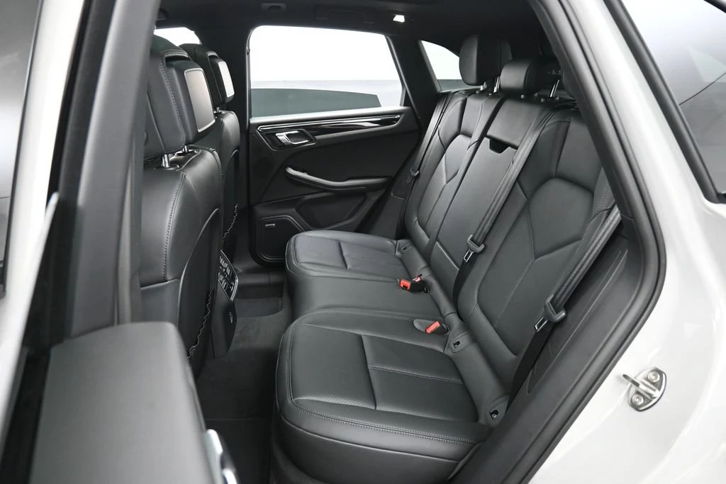 2026 Porsche Macan S interior, seats, Black