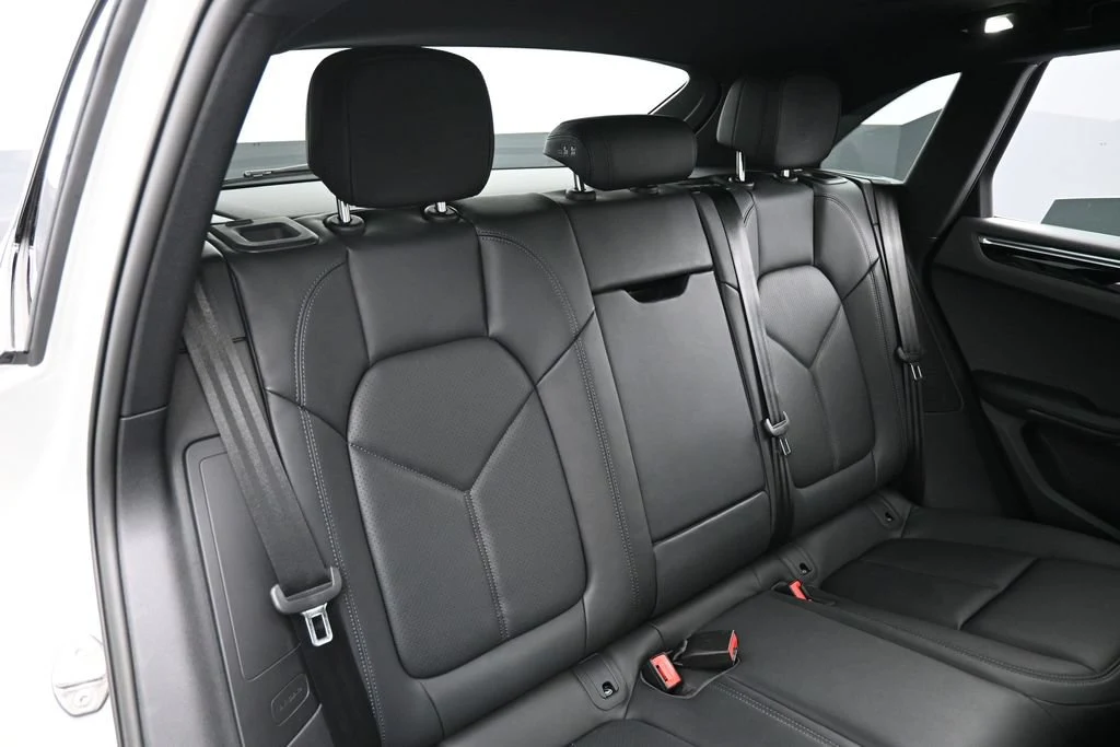 2026 Porsche Macan S interior, seats, Black