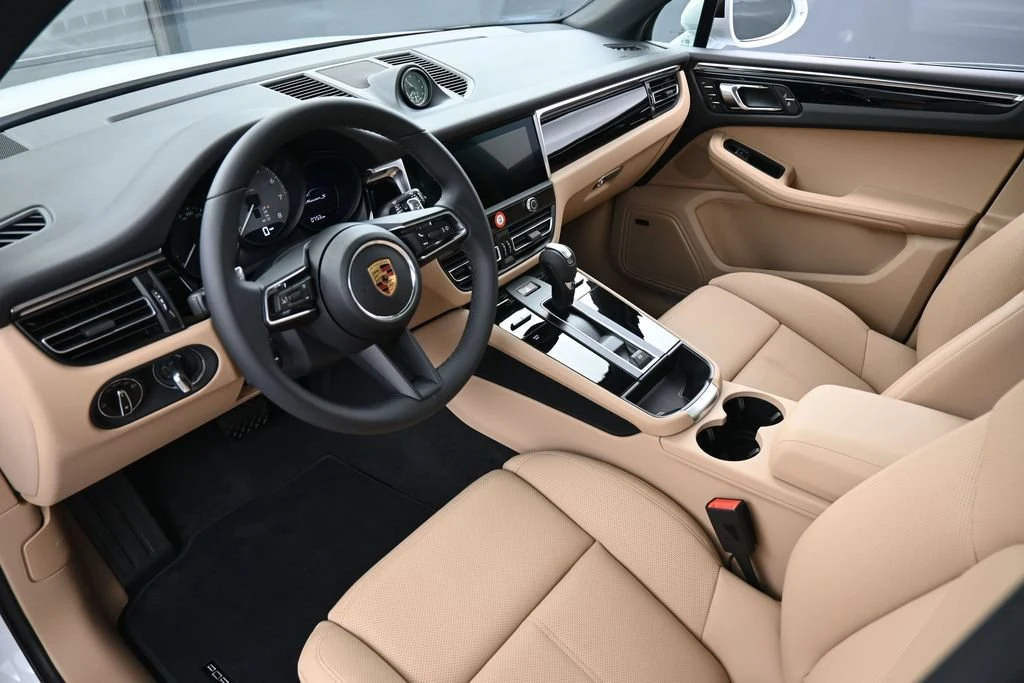 2026 Porsche Macan S interior, Black/Mojave Beige