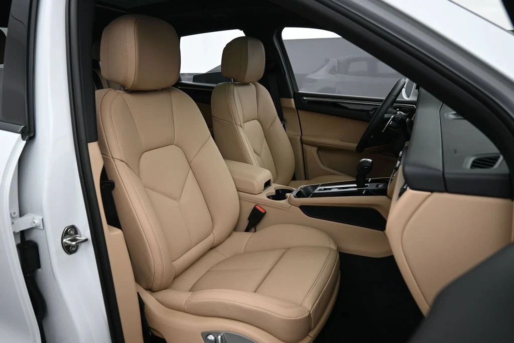 2026 Porsche Macan S interior, seats, Black/Mojave Beige