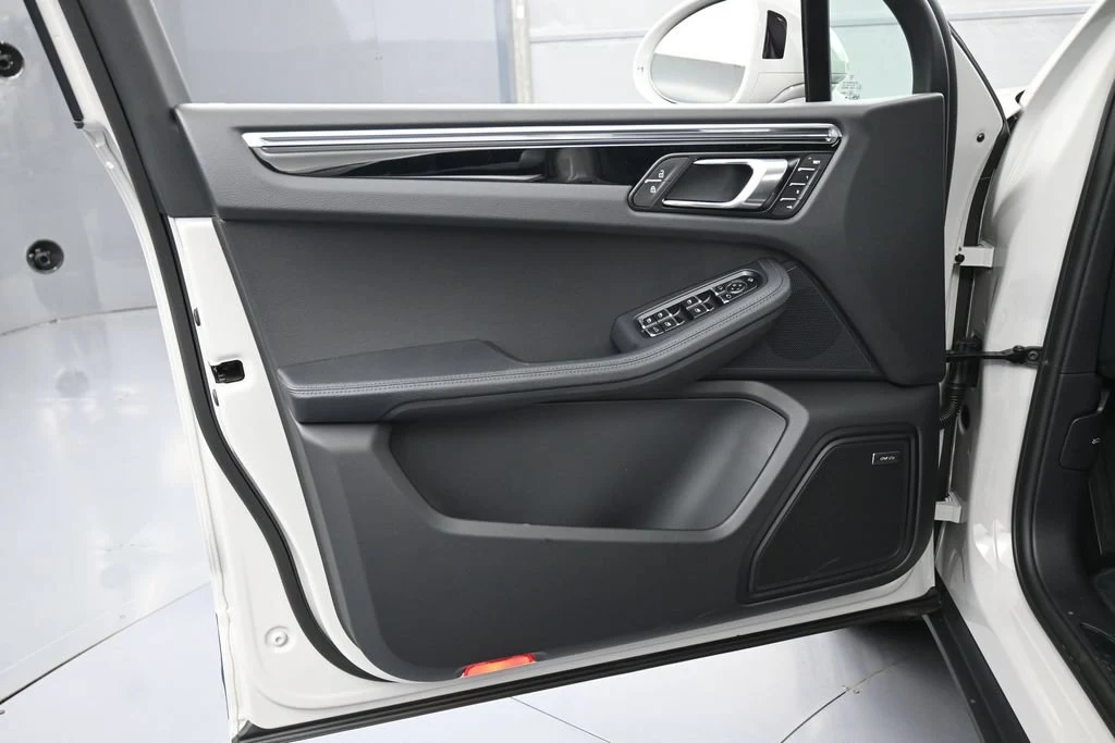 2026 Porsche Macan interior, door panel, Black