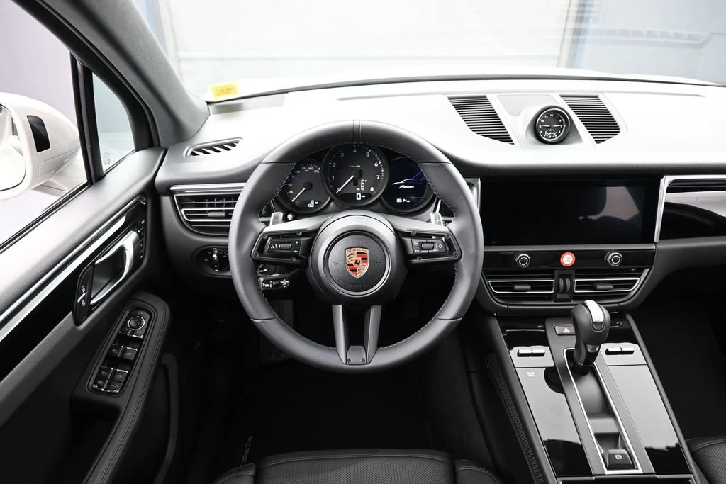 2026 Porsche Macan interior, dashboard, Black
