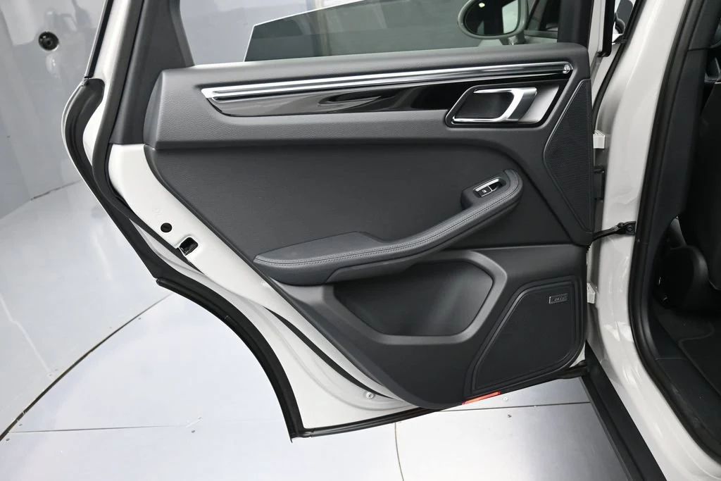 2026 Porsche Macan interior, door panel, Black