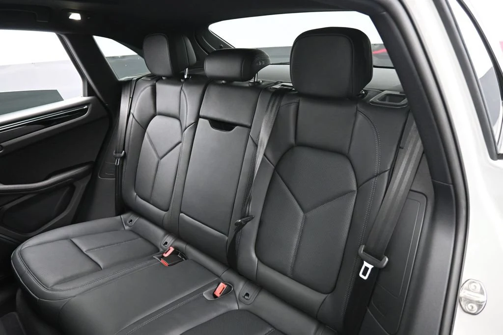 2026 Porsche Macan interior, seats, Black