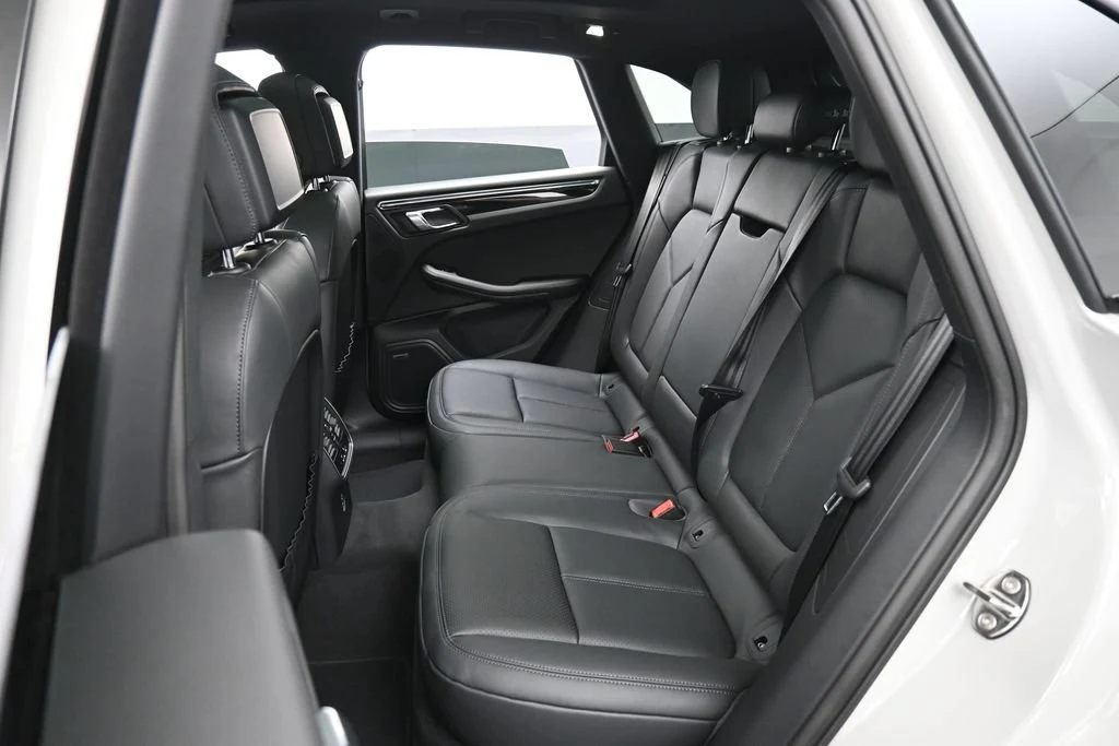 2026 Porsche Macan interior, seats, Black