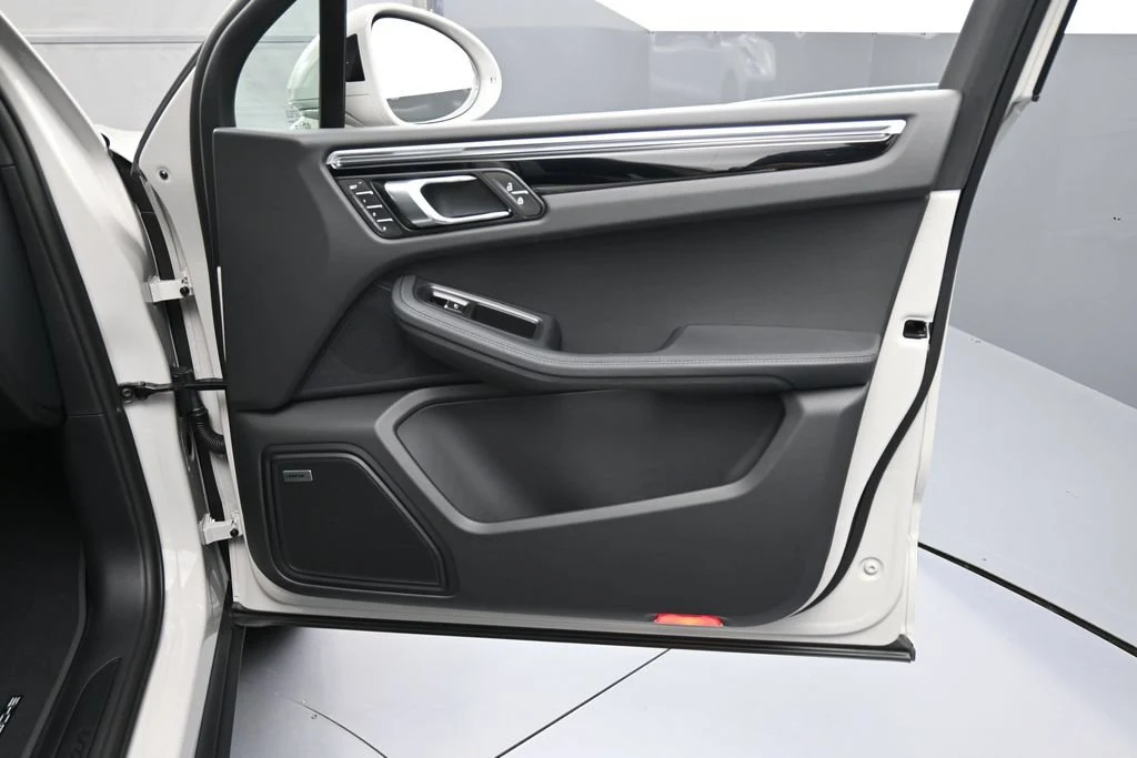 2026 Porsche Macan interior, door panel, Black