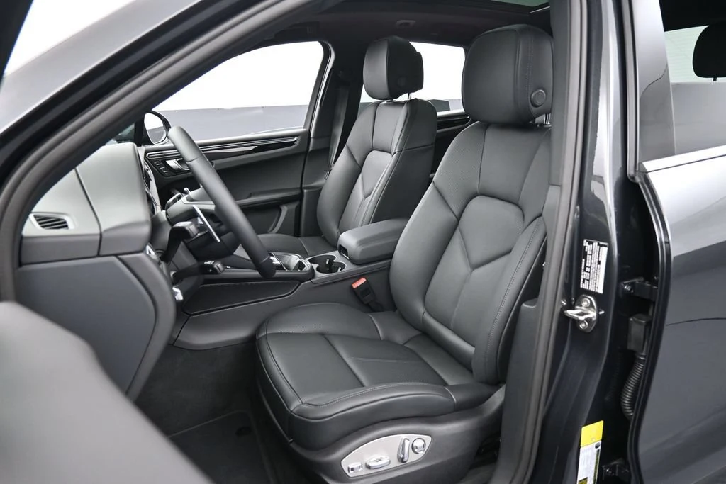 2026 Porsche Macan interior, seats, Black