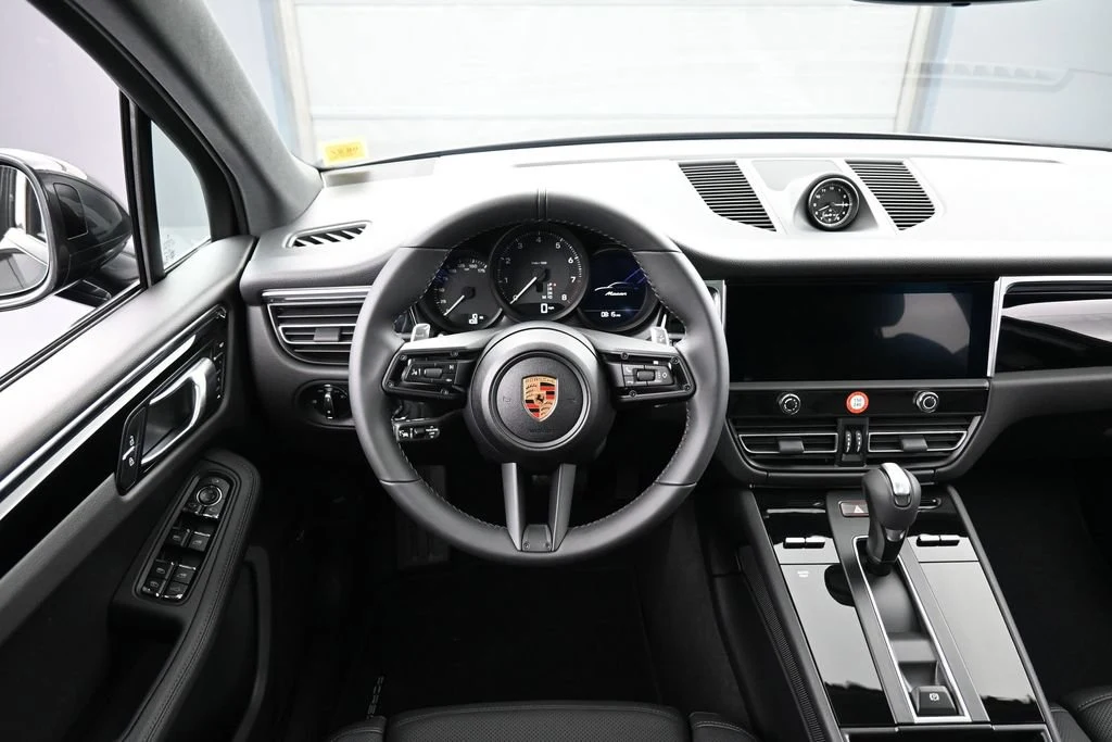 2026 Porsche Macan interior, dashboard, Black