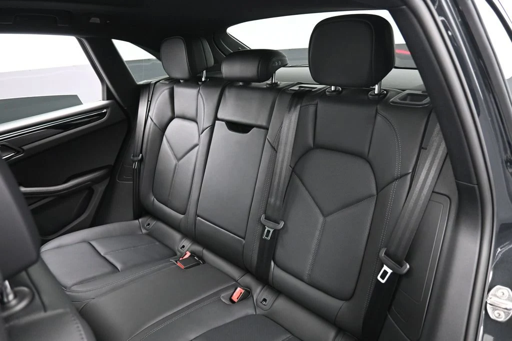 2026 Porsche Macan interior, seats, Black