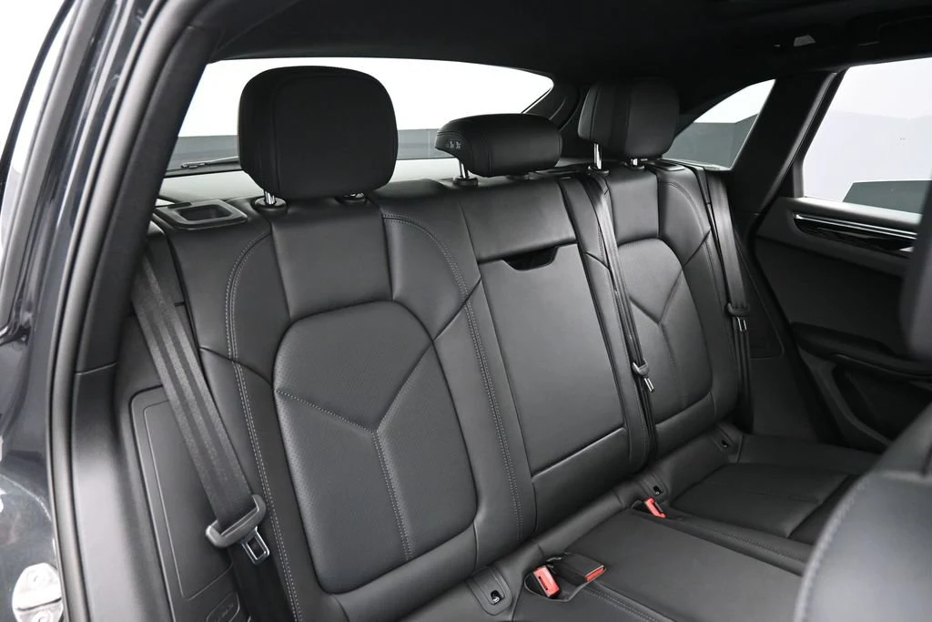 2026 Porsche Macan interior, seats, Black