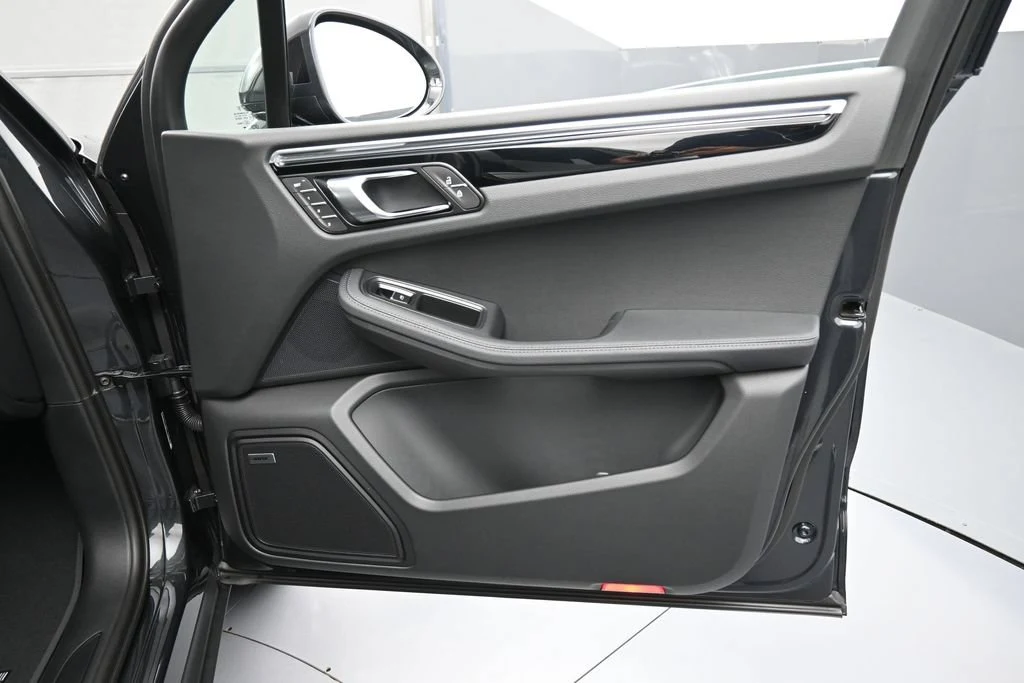 2026 Porsche Macan interior, door panel, Black