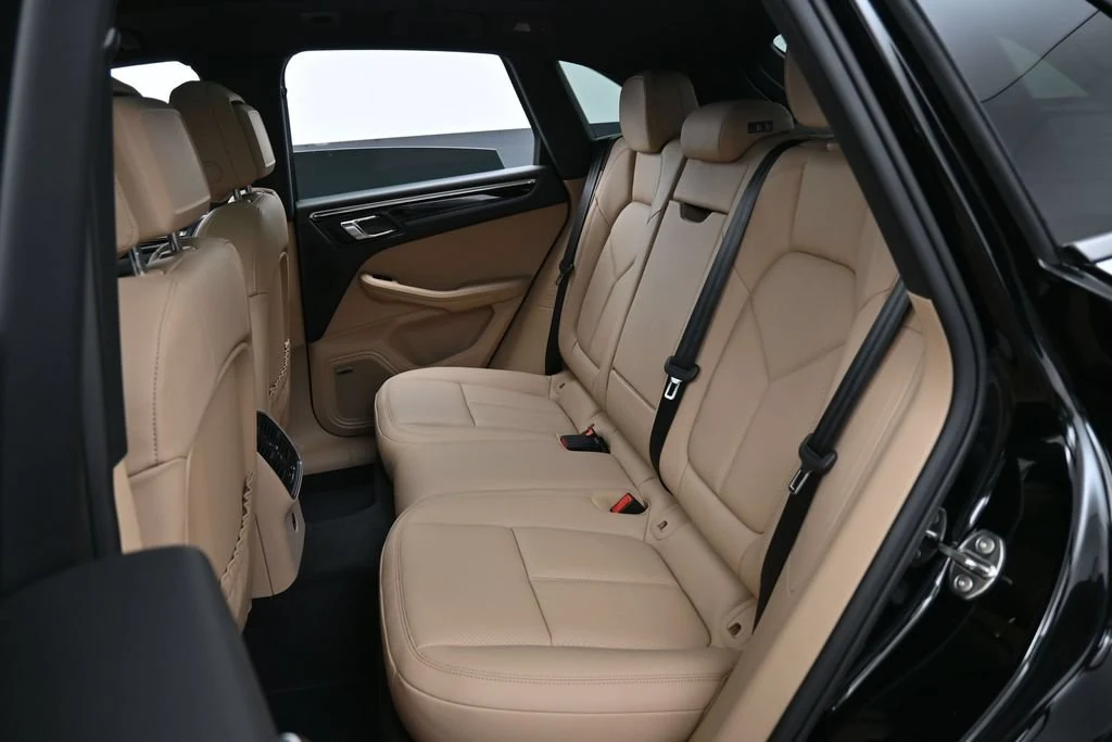 2026 Porsche Macan interior, seats, Black/Mojave Beige