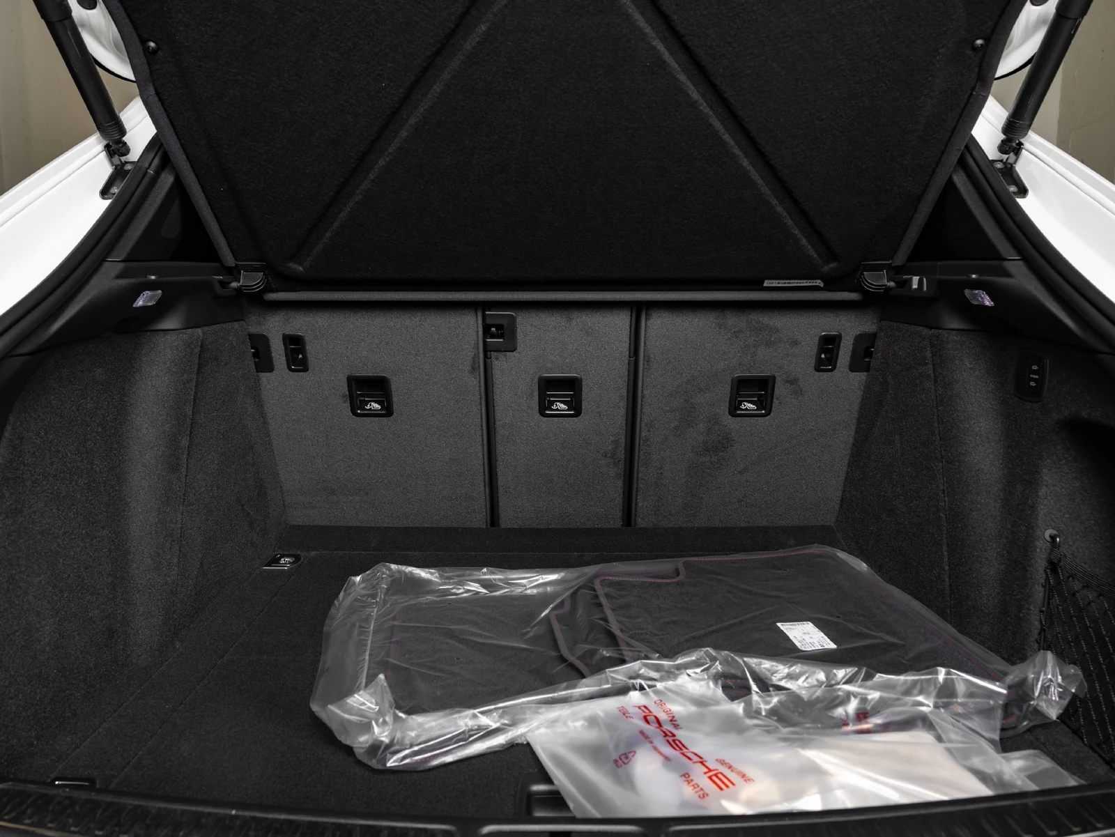 2026 Porsche Macan GTS trunk