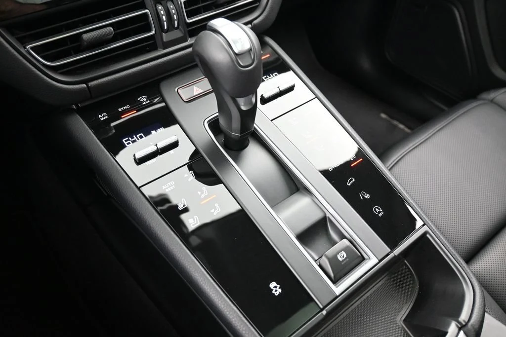 2026 Porsche Macan interior, center console, Black
