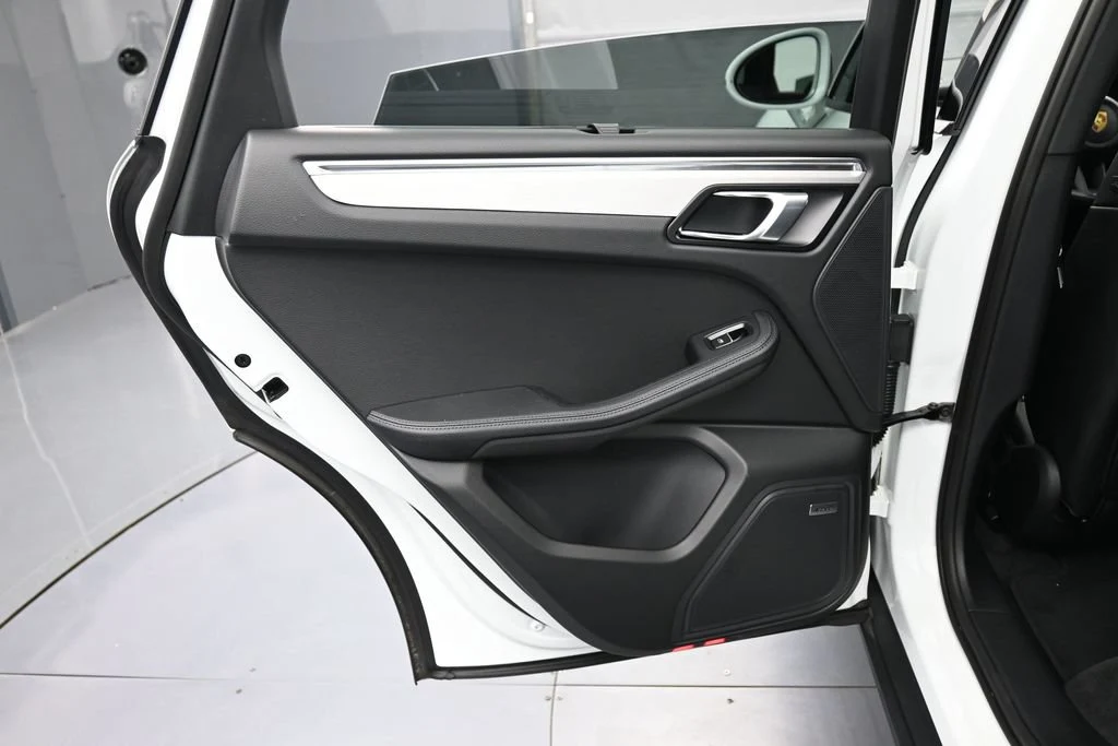 2026 Porsche Macan interior, door panel, Black