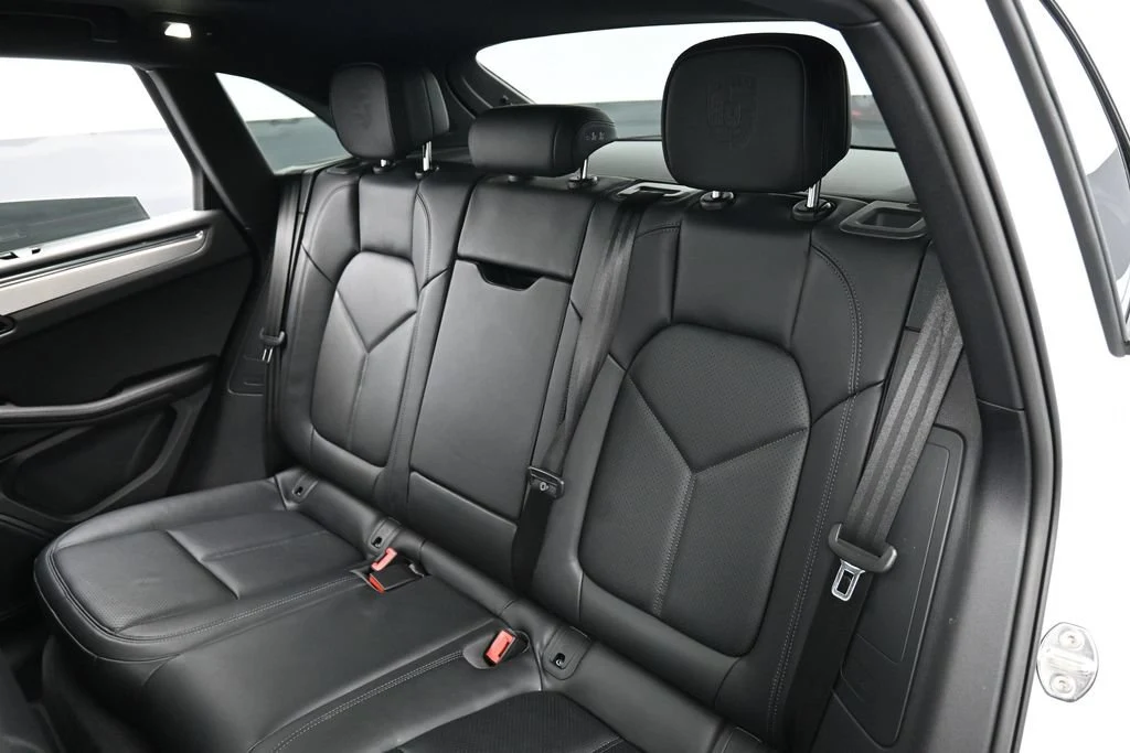 2026 Porsche Macan interior, seats, Black
