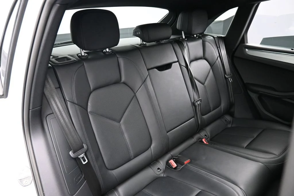 2026 Porsche Macan interior, seats, Black