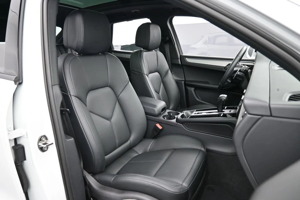 2026 Porsche Macan interior, seats, Black
