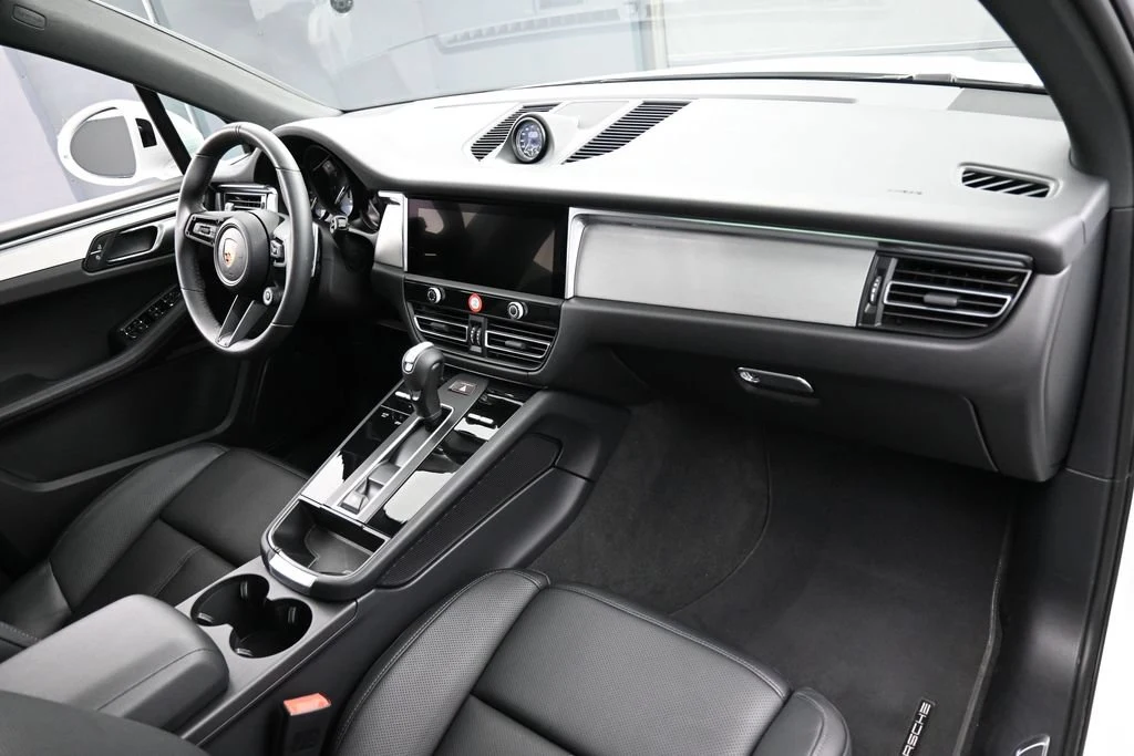 2026 Porsche Macan interior, Black