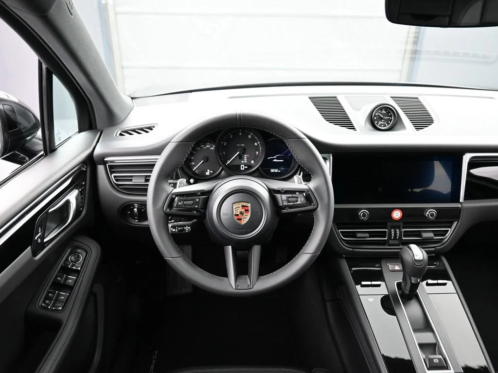2026 Porsche Macan interior, dashboard, Black
