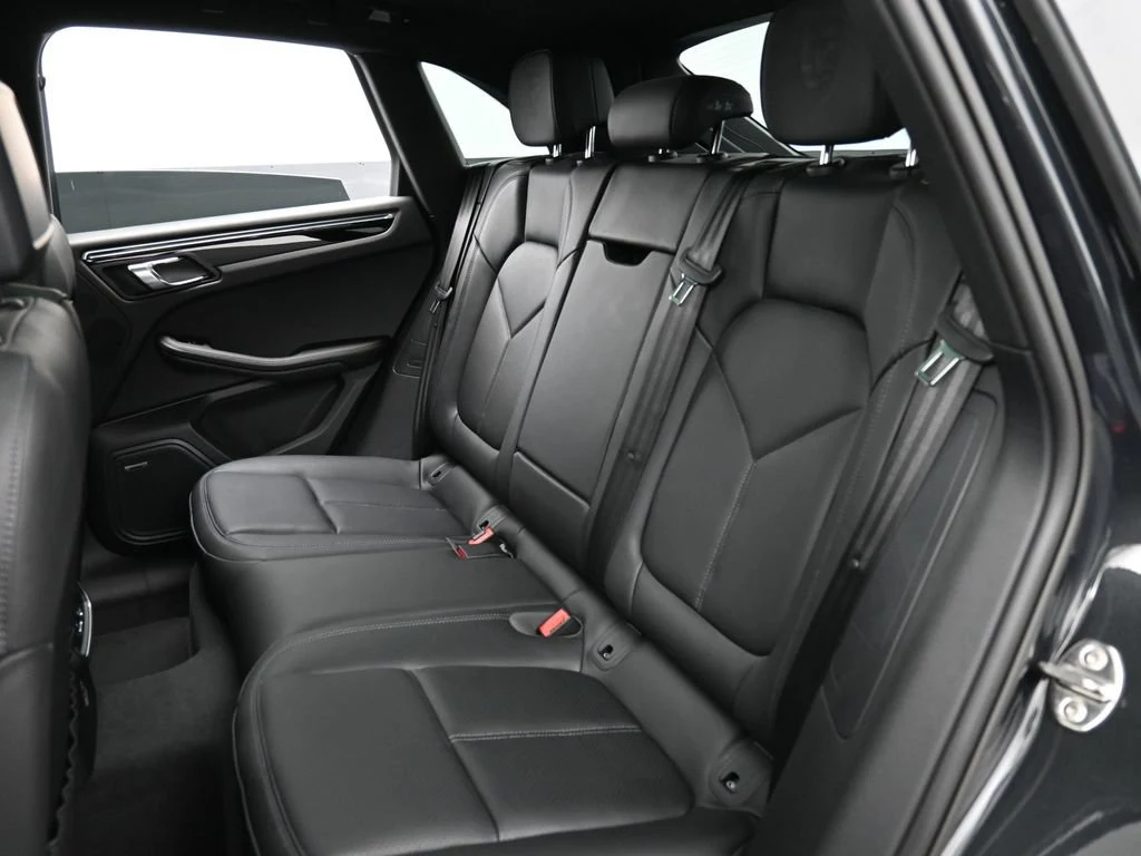 2026 Porsche Macan interior, seats, Black