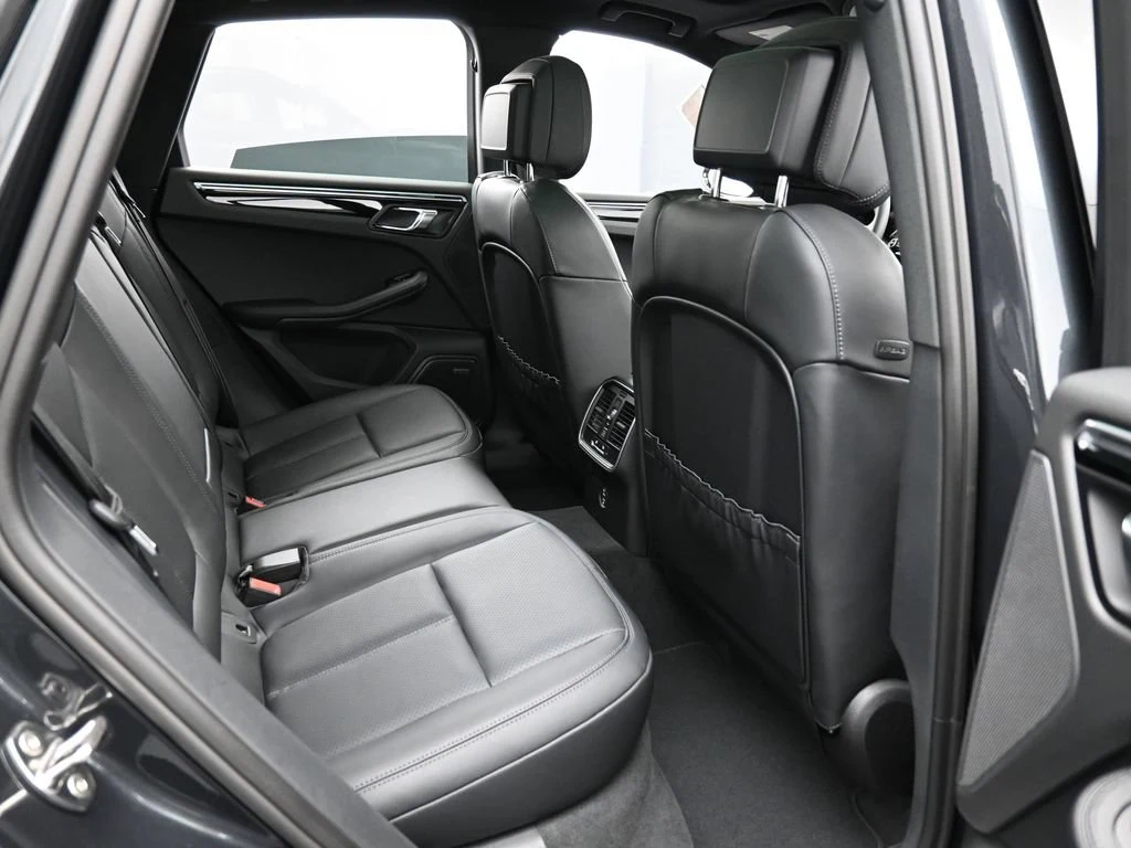 2026 Porsche Macan interior, seats, Black