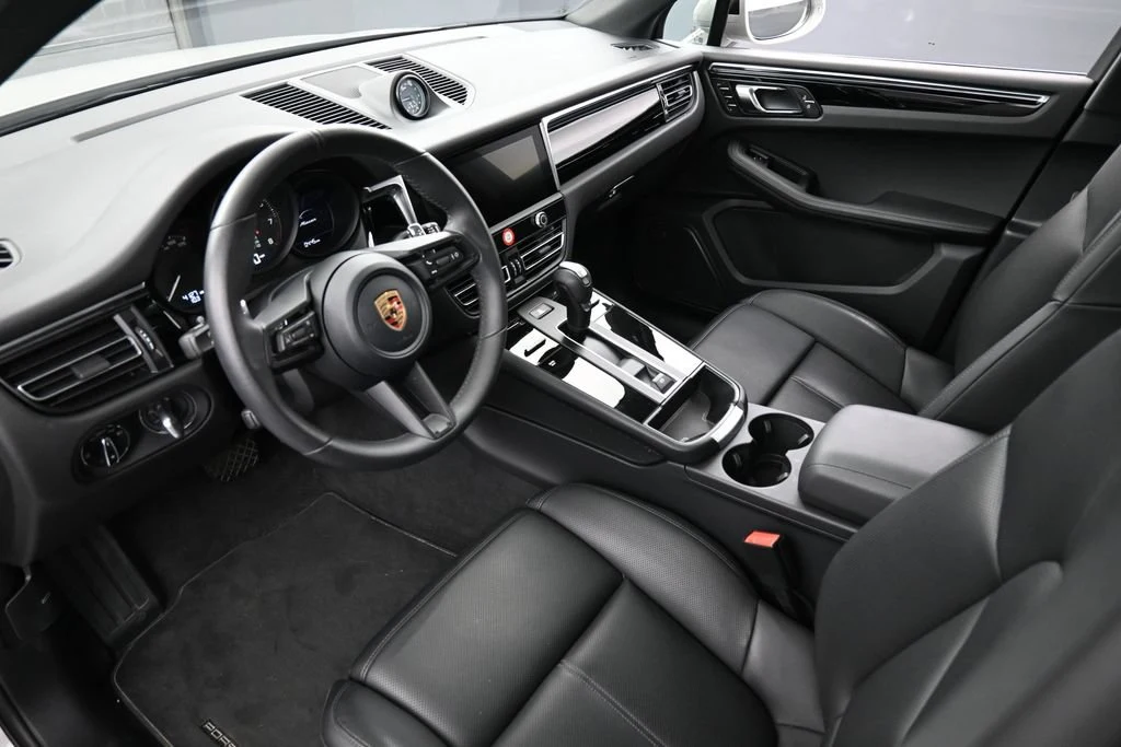 2026 Porsche Macan interior, Black