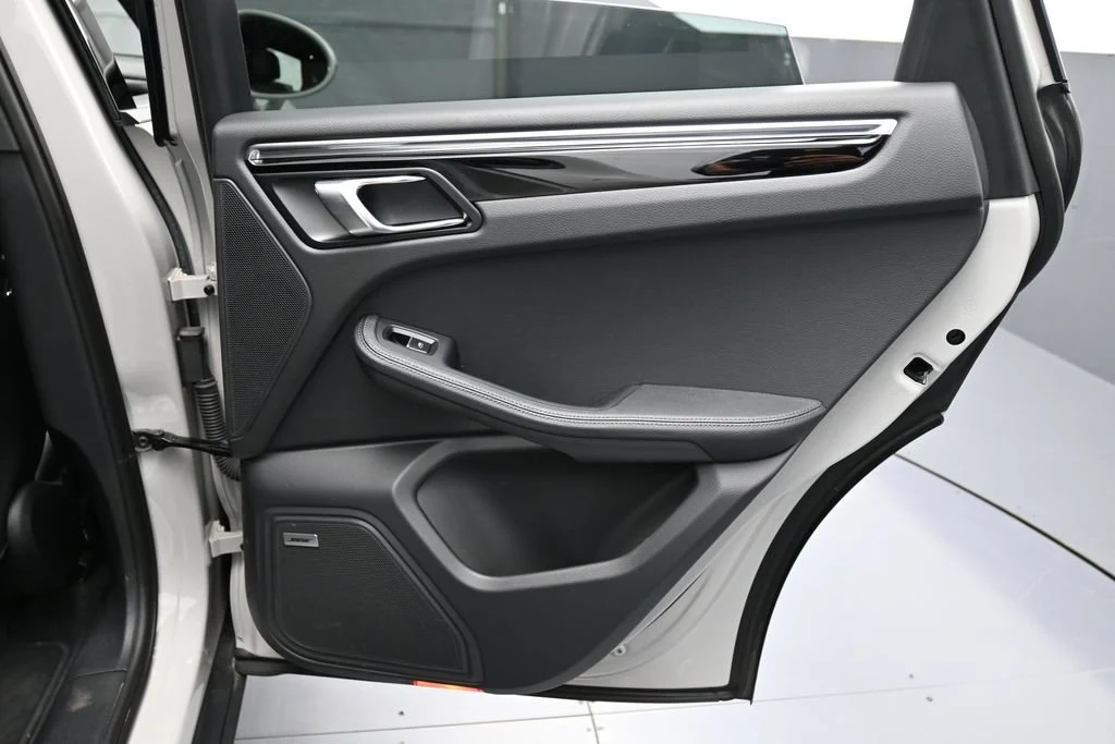 2026 Porsche Macan interior, door panel, Black