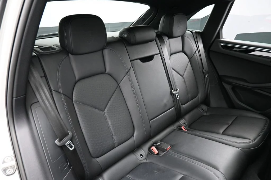 2026 Porsche Macan interior, seats, Black