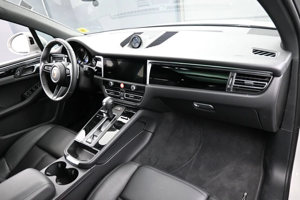 2026 Porsche Macan interior, Black