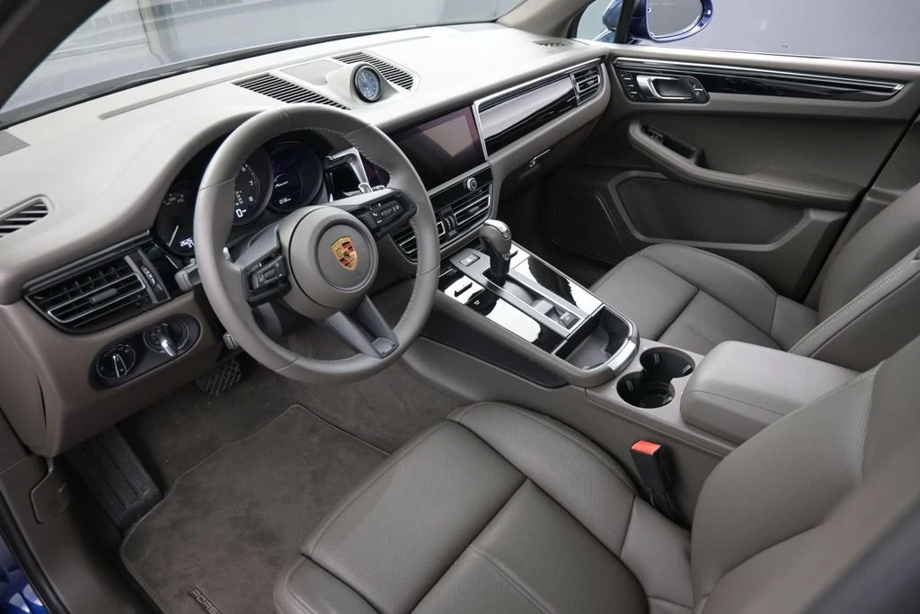 2026 Porsche Macan interior, Agate Grey