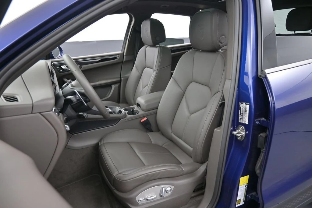 2026 Porsche Macan interior, seats, Agate Grey