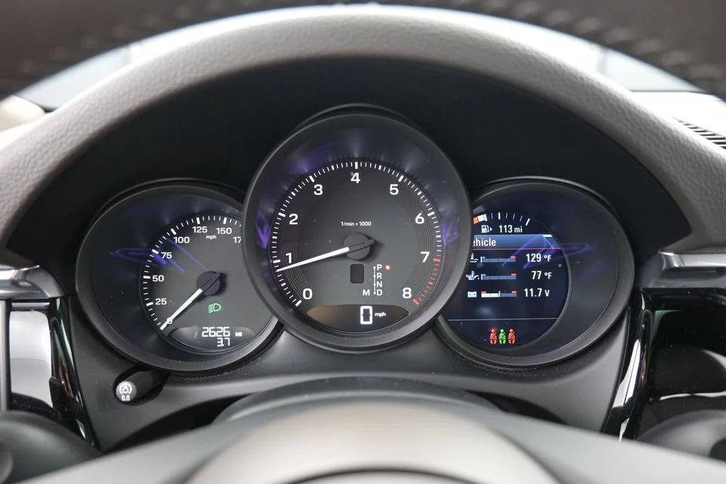 2026 Porsche Macan interior, Agate Grey