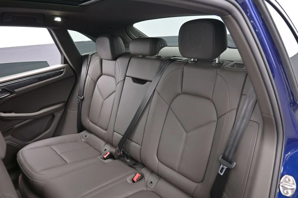 2026 Porsche Macan interior, seats, Agate Grey
