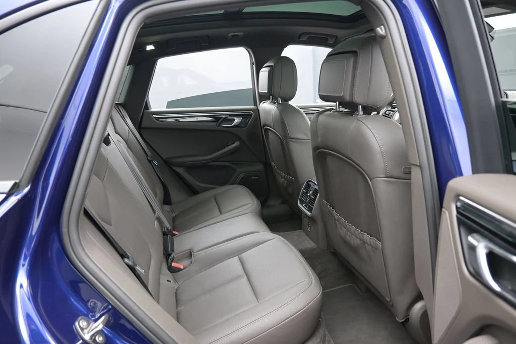 2026 Porsche Macan interior, seats, Agate Grey