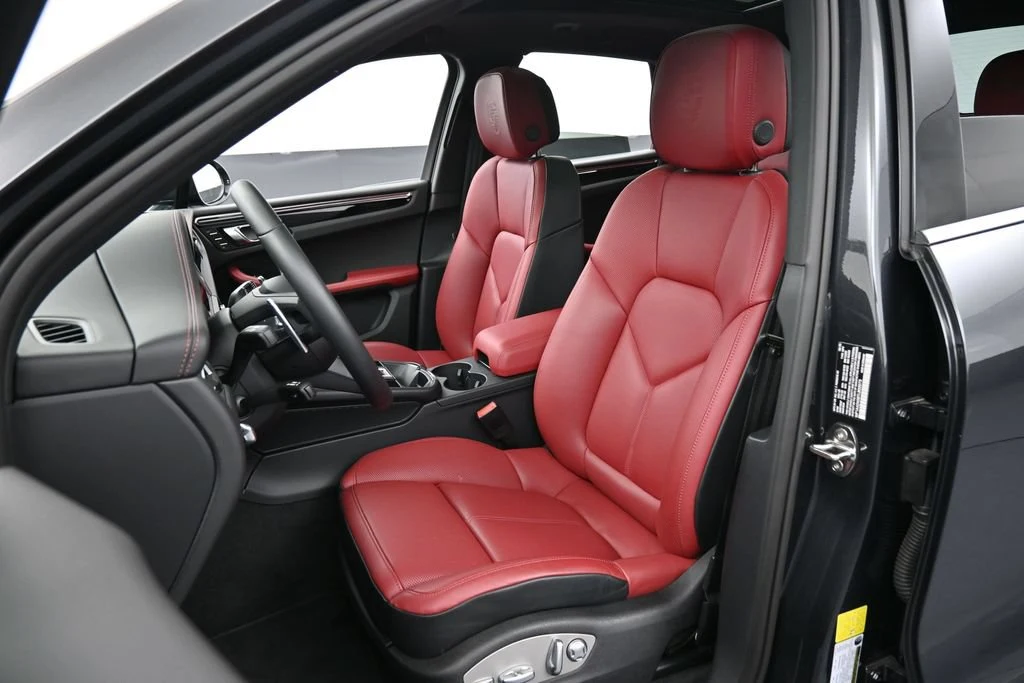 2026 Porsche Macan interior, seats, Black/Bordeaux Red