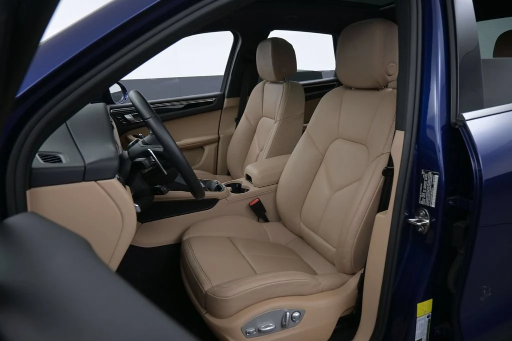 2026 Porsche Macan interior, seats, Black/Mojave Beige