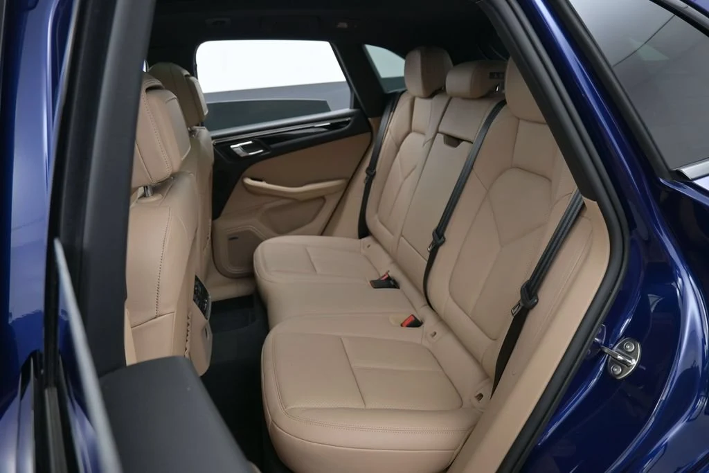2026 Porsche Macan interior, seats, Black/Mojave Beige