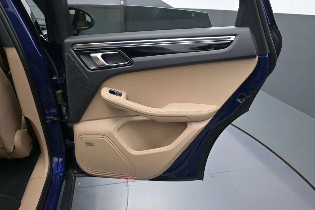 2026 Porsche Macan interior, door panel, Black/Mojave Beige