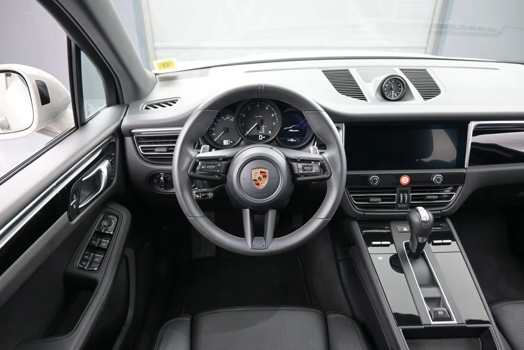 2026 Porsche Macan interior, dashboard, Black