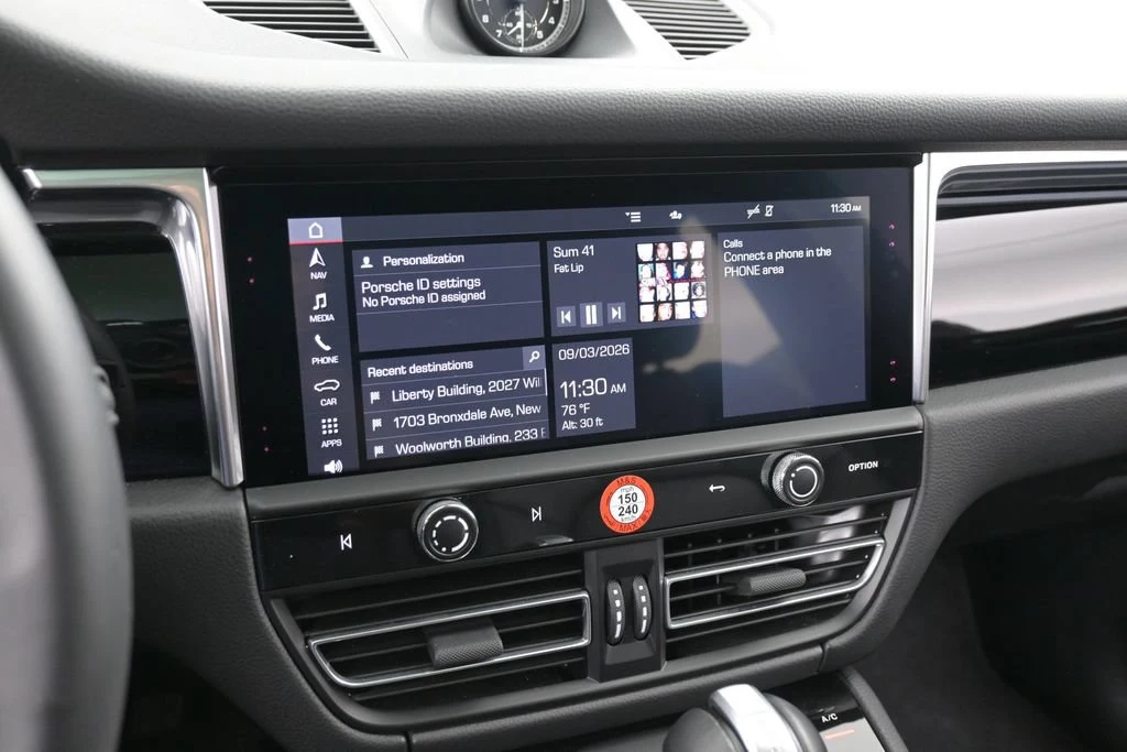 2026 Porsche Macan interior, dashboard, Black