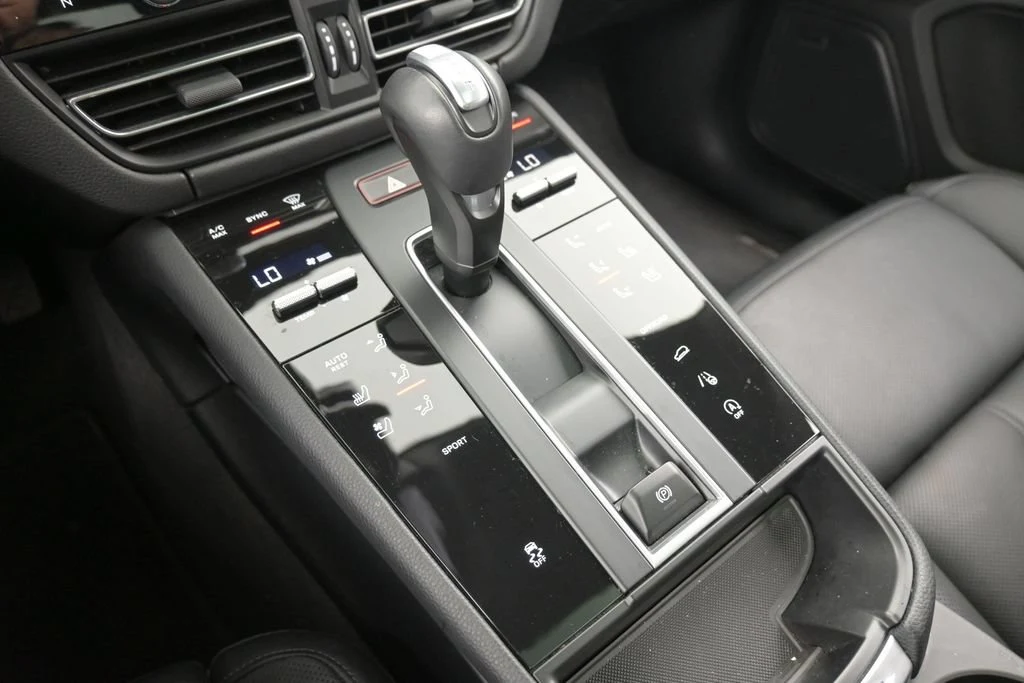 2026 Porsche Macan interior, center console, Black