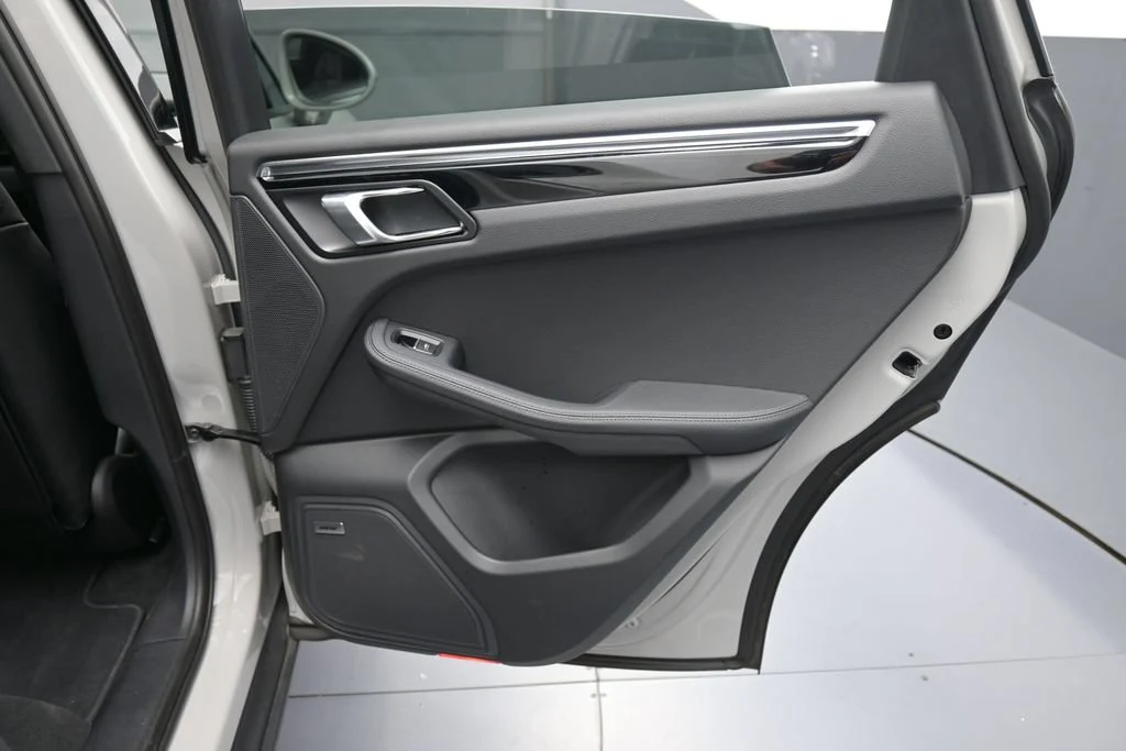 2026 Porsche Macan interior, door panel, Black
