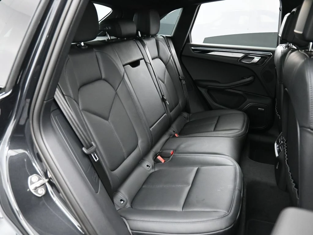 2026 Porsche Macan interior, seats