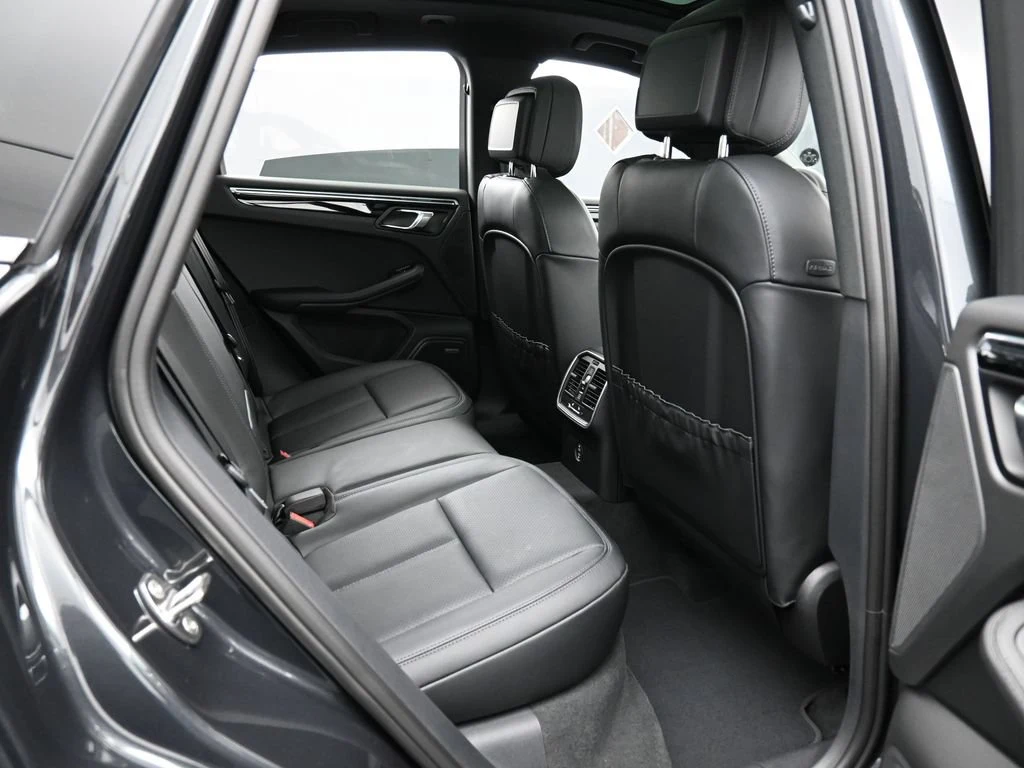 2026 Porsche Macan interior, seats