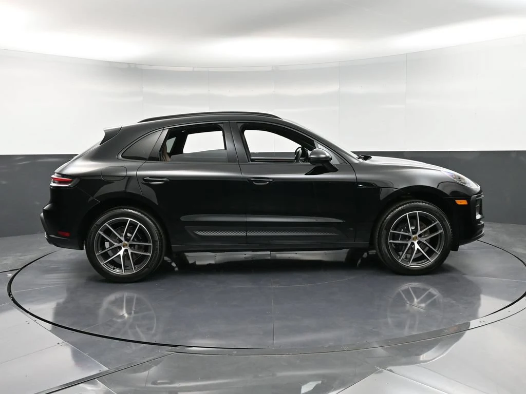 2026 Porsche Macan, side profile, Black