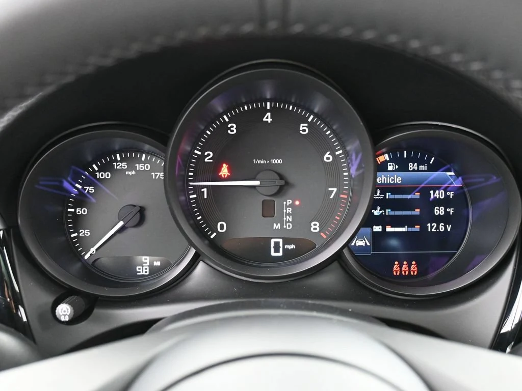 2026 Porsche Macan interior, Black/Mojave Beige