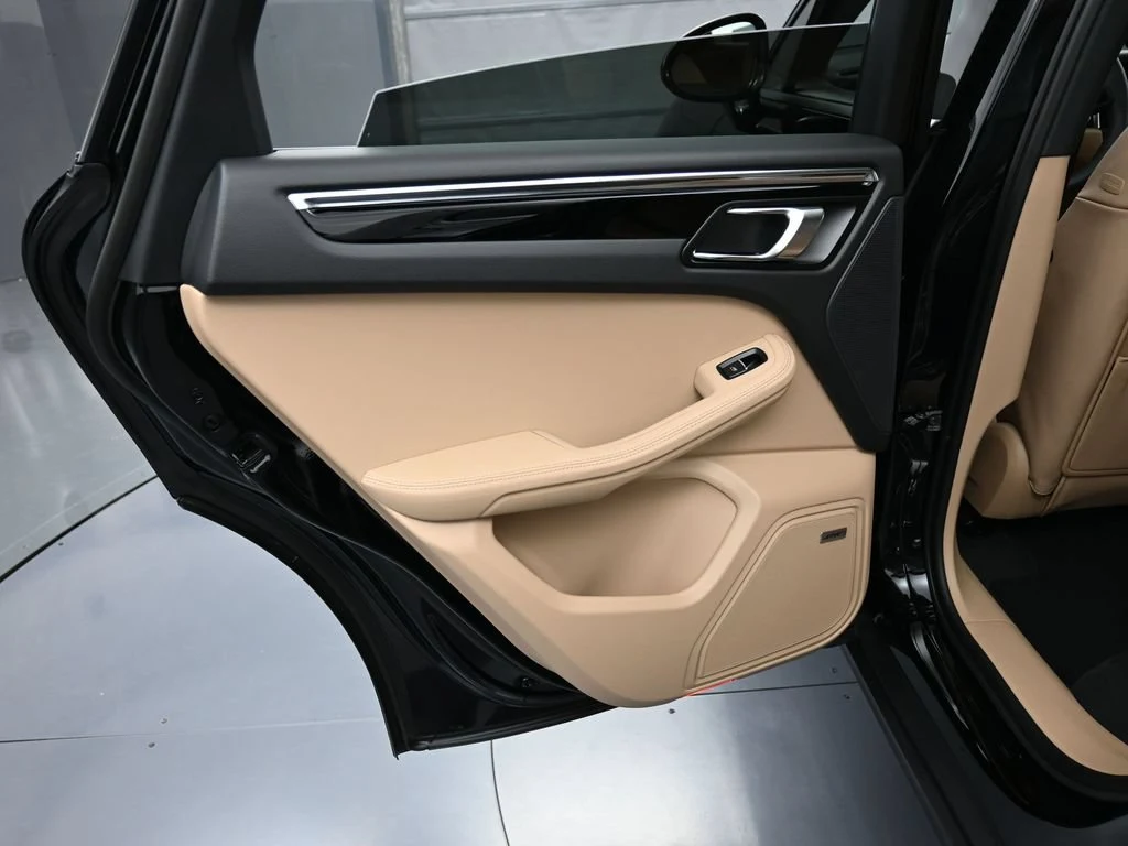 2026 Porsche Macan interior, door panel, Black/Mojave Beige
